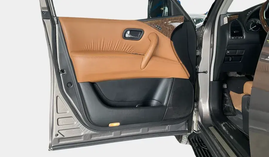 إنفينيتي QX80 2017 5.6L