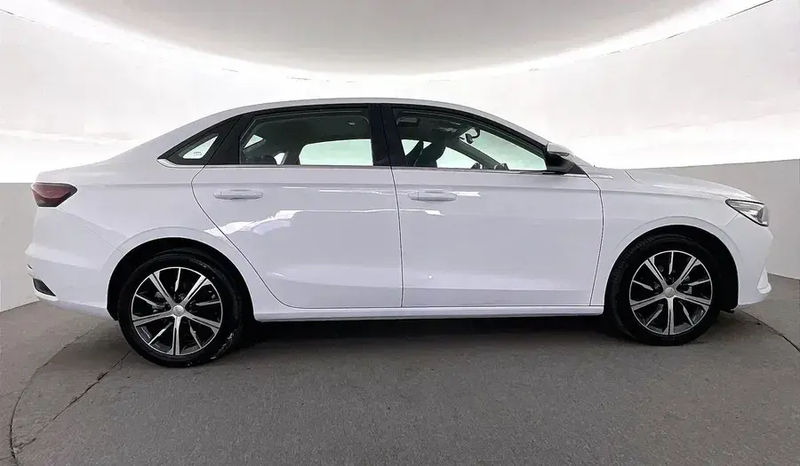 Geely Emgrand 8 2024