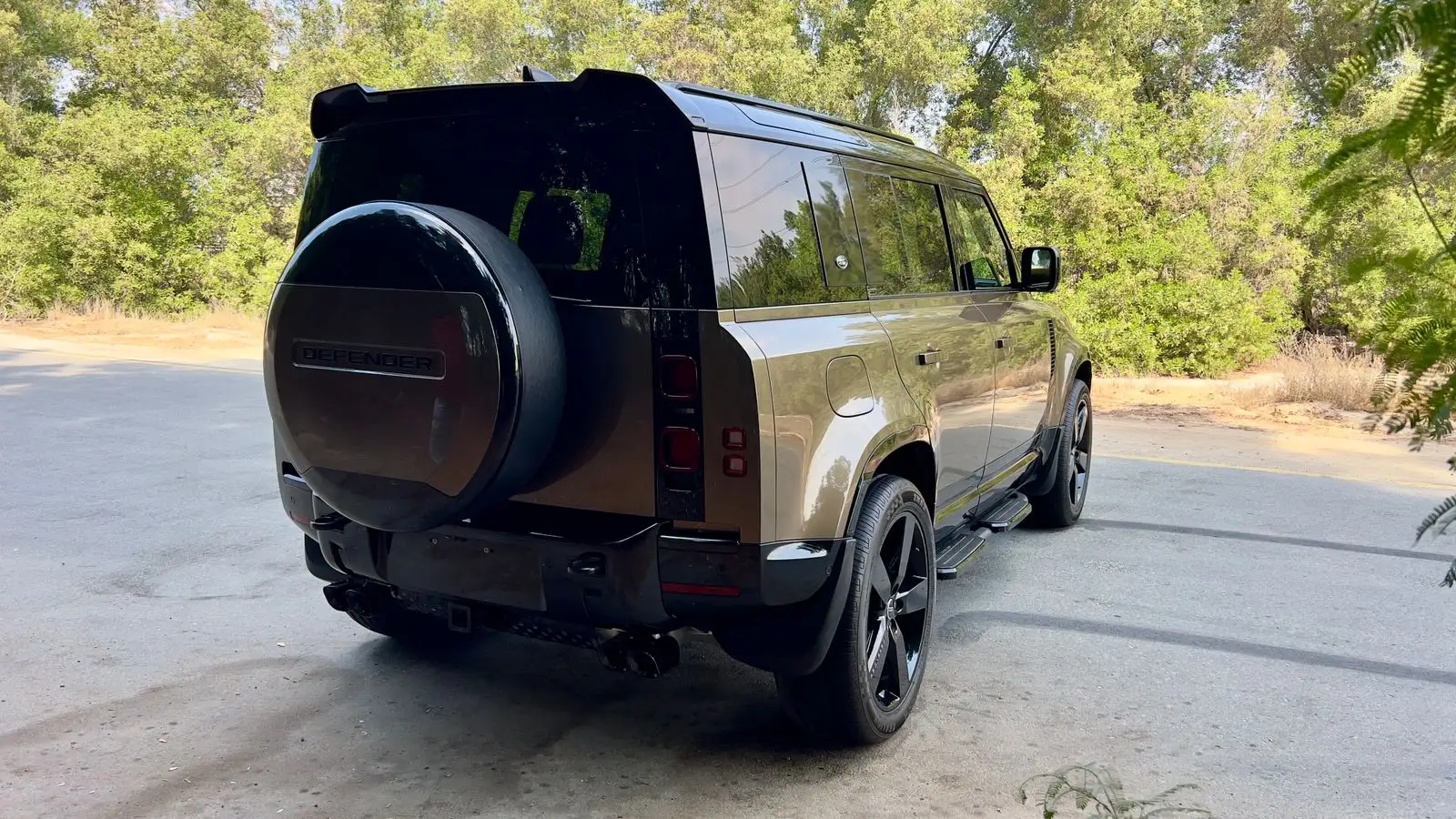 Land Rover Defender 2024 3L