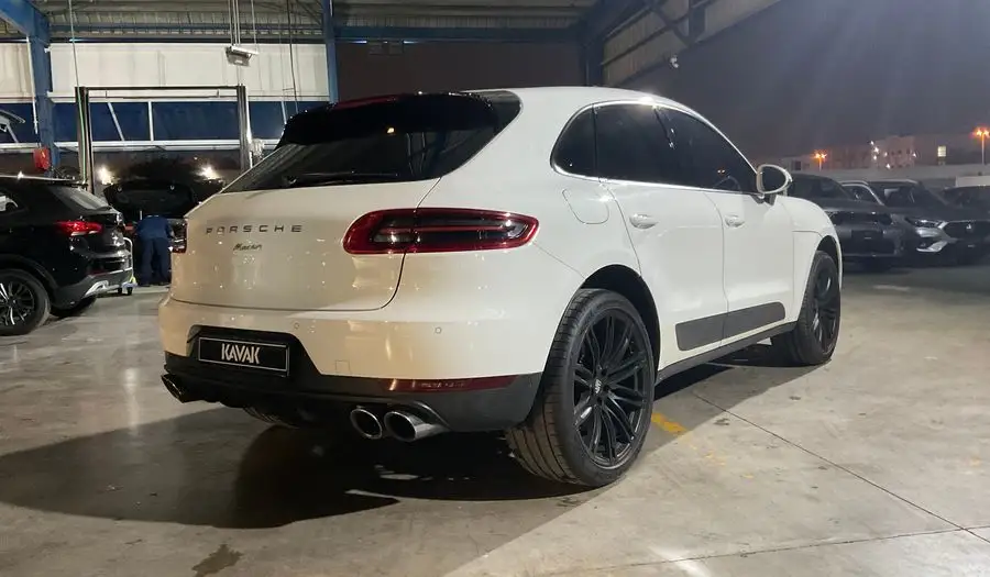 بورش ماكان 2018