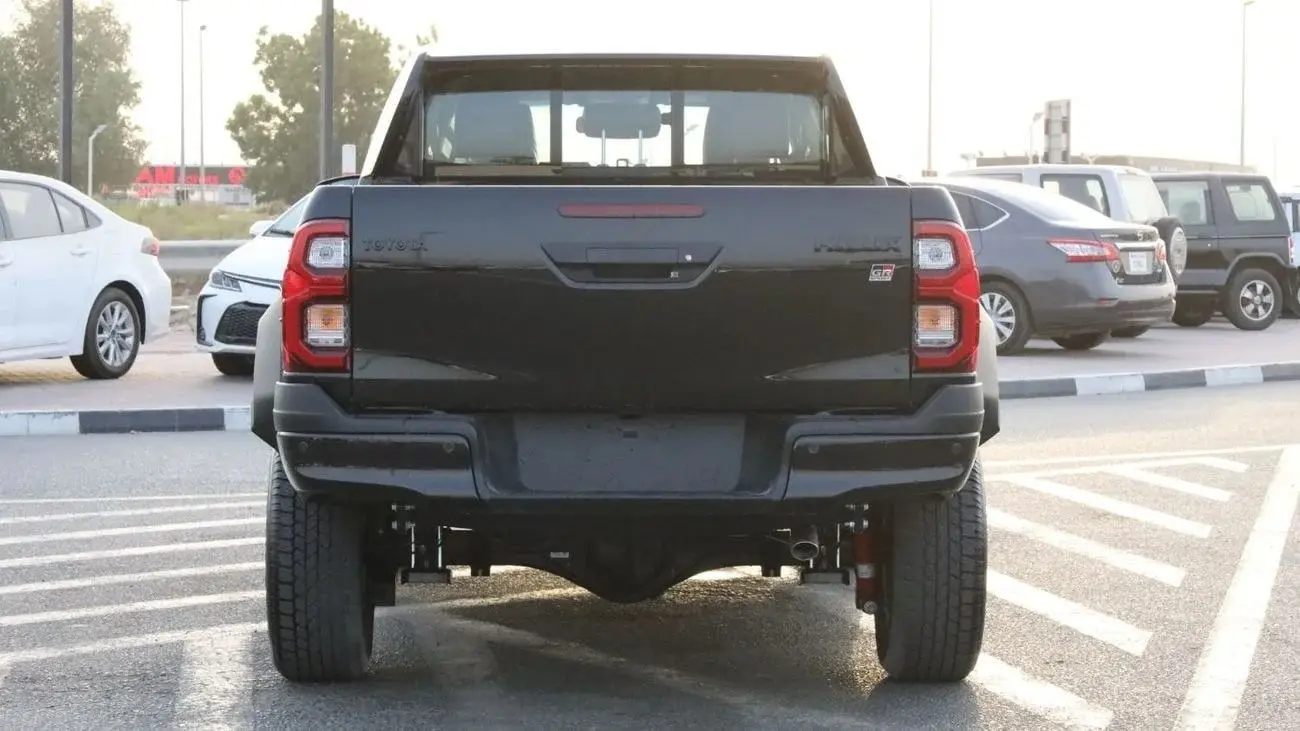 تويوتا هيلوكس 2025 4L