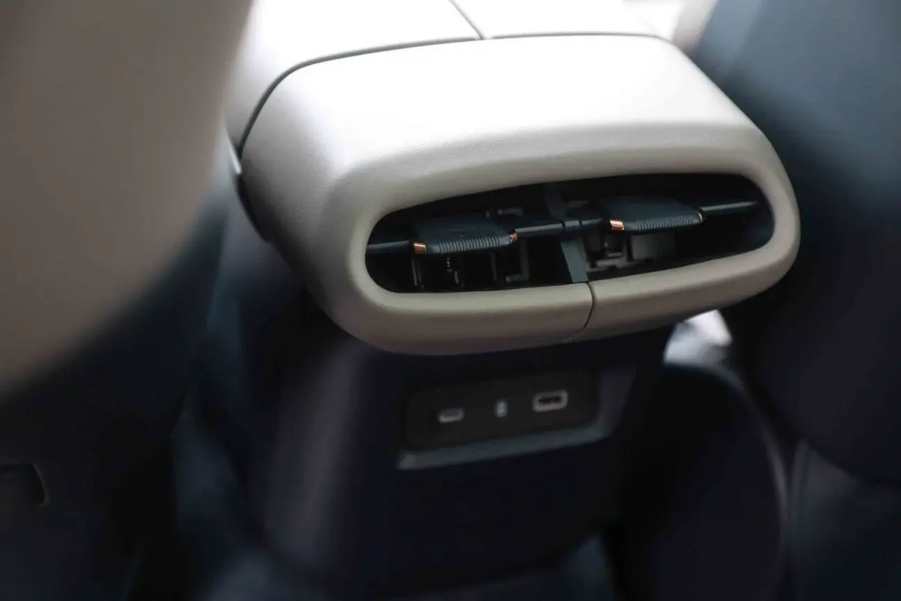 لينك أند كو Z10 2024