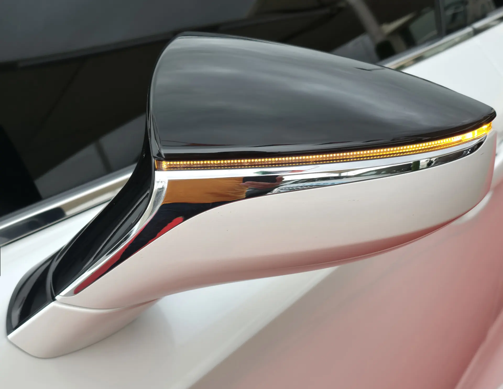 لكزس IS 2024 2000L