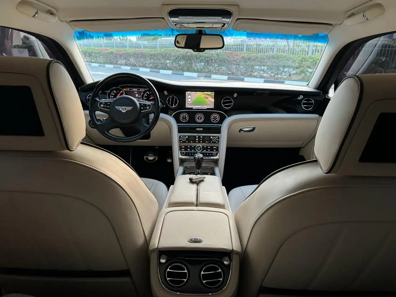 بنتلي مولسان 2012