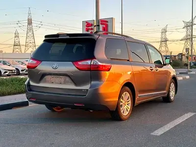 Toyota Sienna 2016