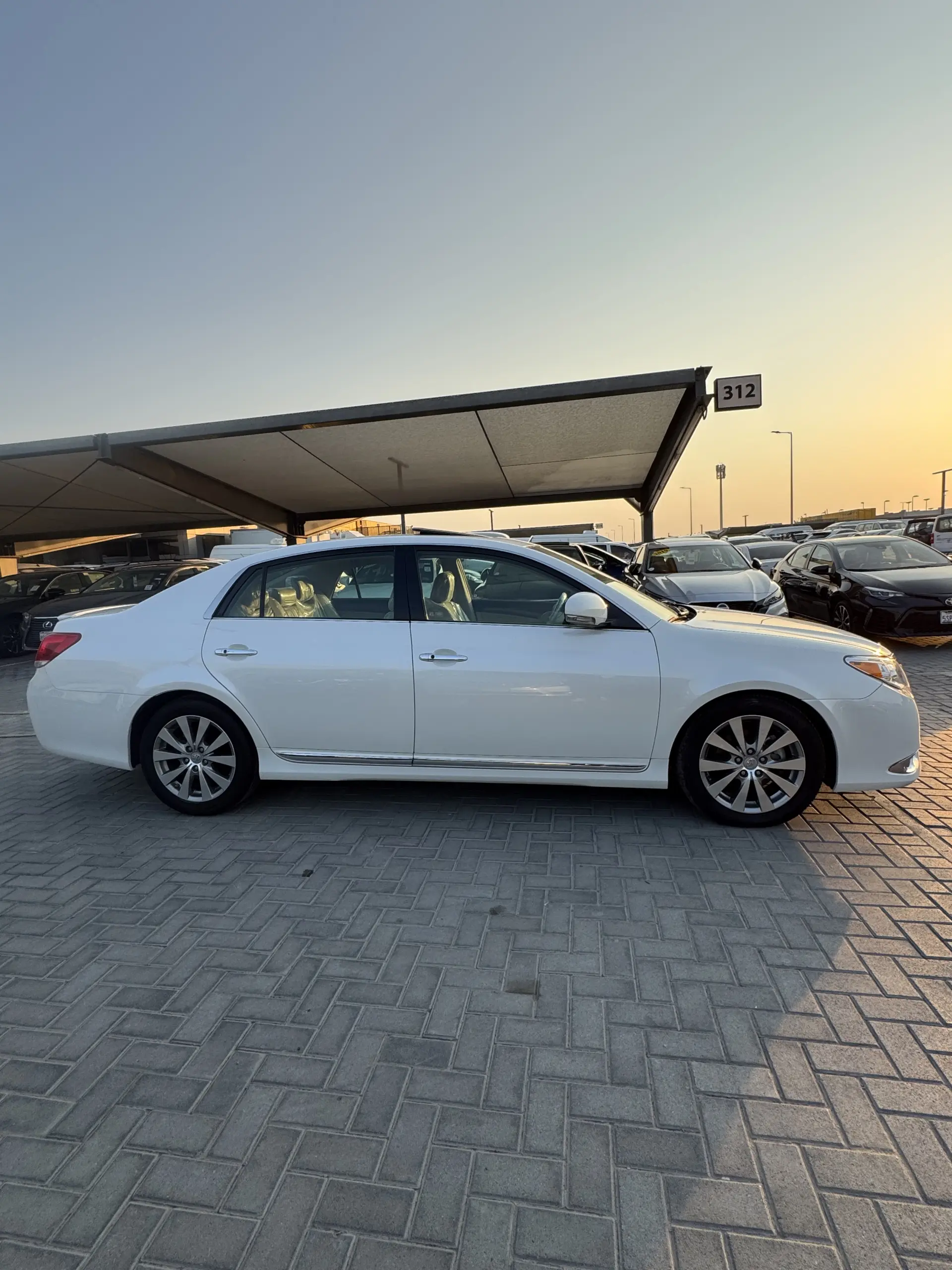 Toyota Avalon 2011