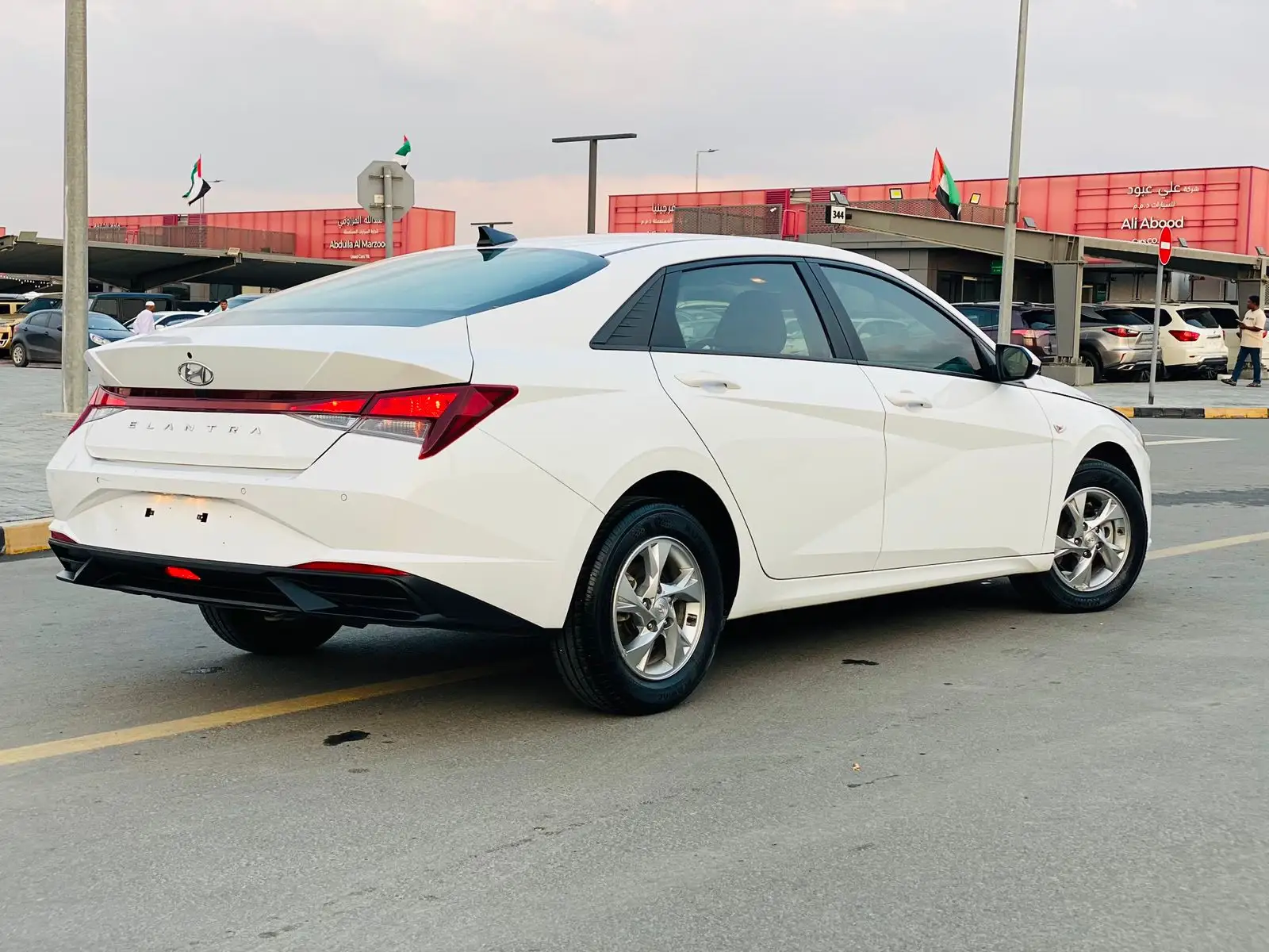 هيونداي إلانترا 2023 1.6L