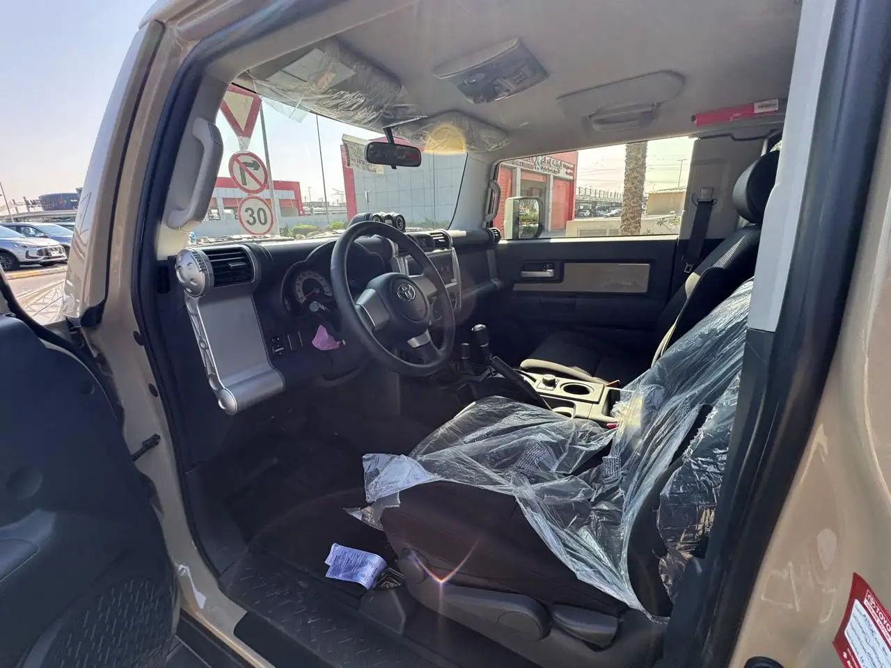 تويوتا اف جي كروزر 2023