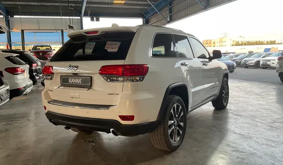 جيب جراند شيروكي 2018