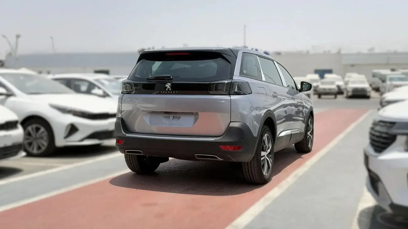 Peugeot 5008 2025 1.6L