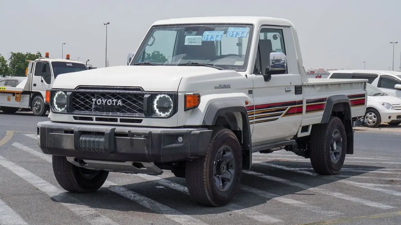 Toyota Land Cruiser Pick Up 2025 4L