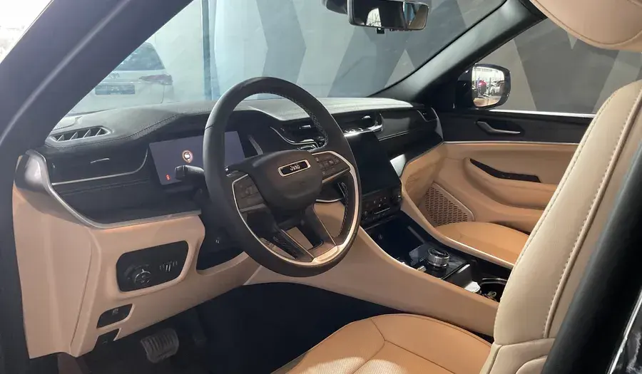 جيب جراند شيروكي 2024