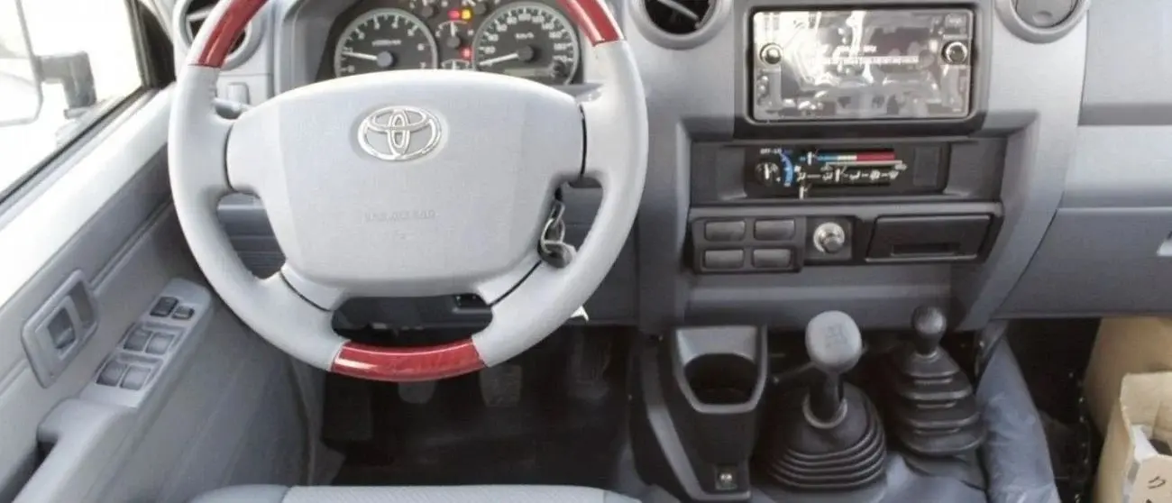 تويوتا لاند كروزر بيك آب 2022 4L