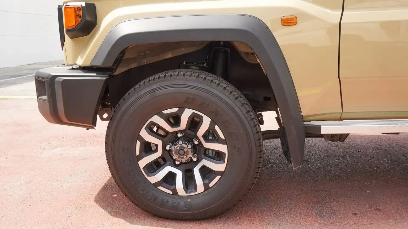 Toyota Land Cruiser 70 2025 4L