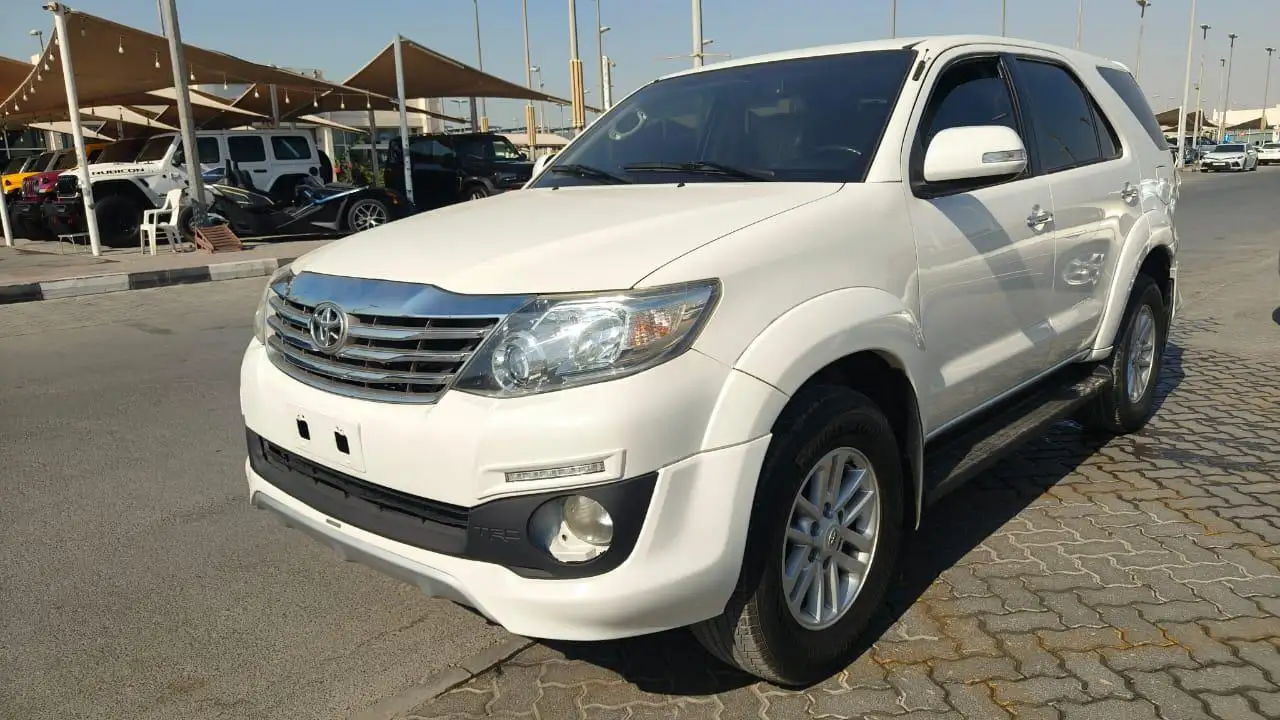 تويوتا فورتونر 2015