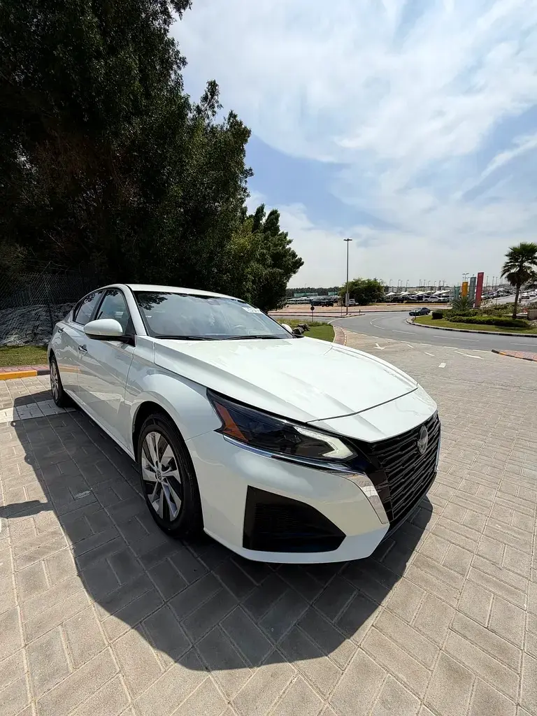 Nissan Altima 2023