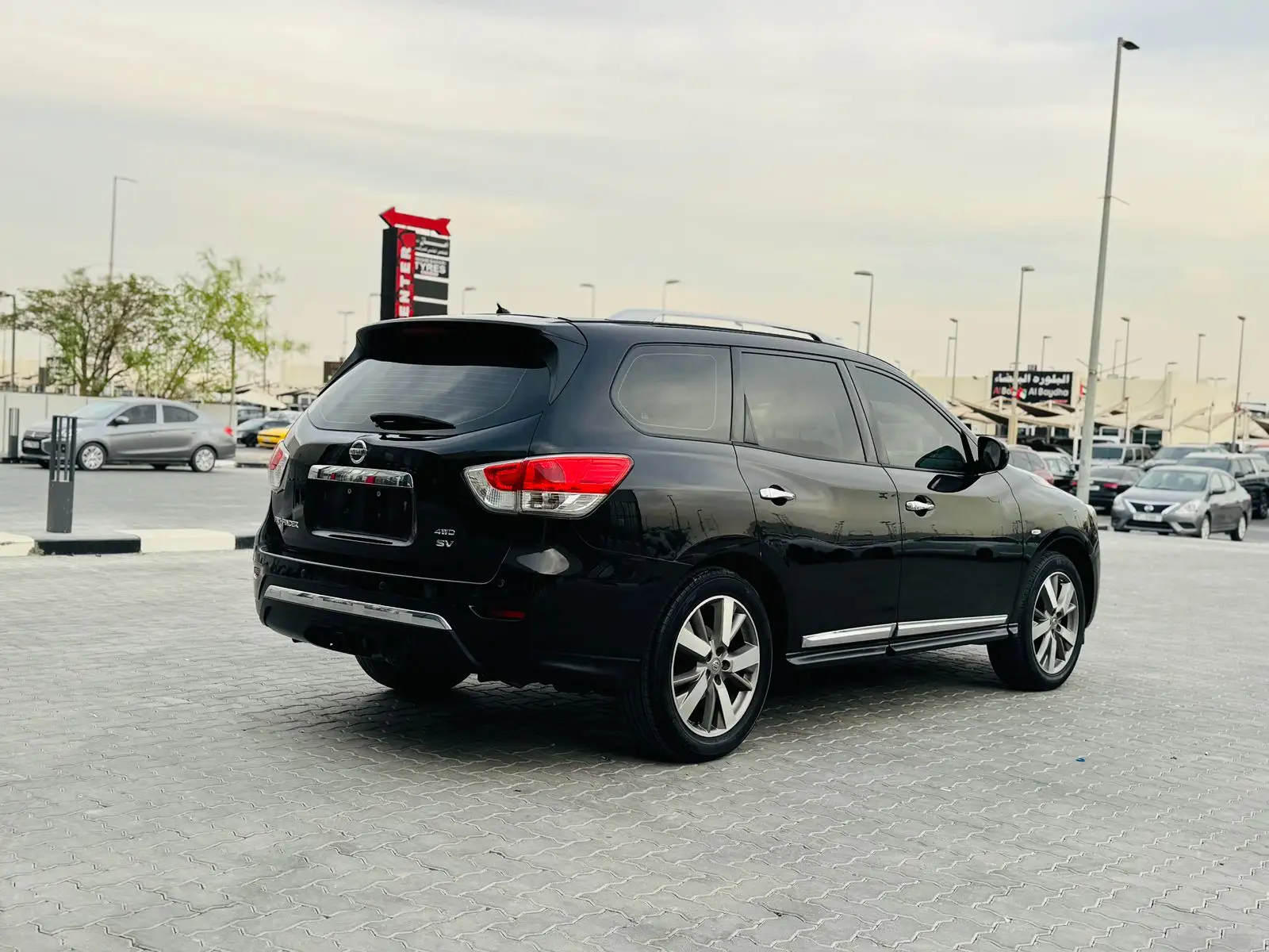 نيسان باثفايندر 2015