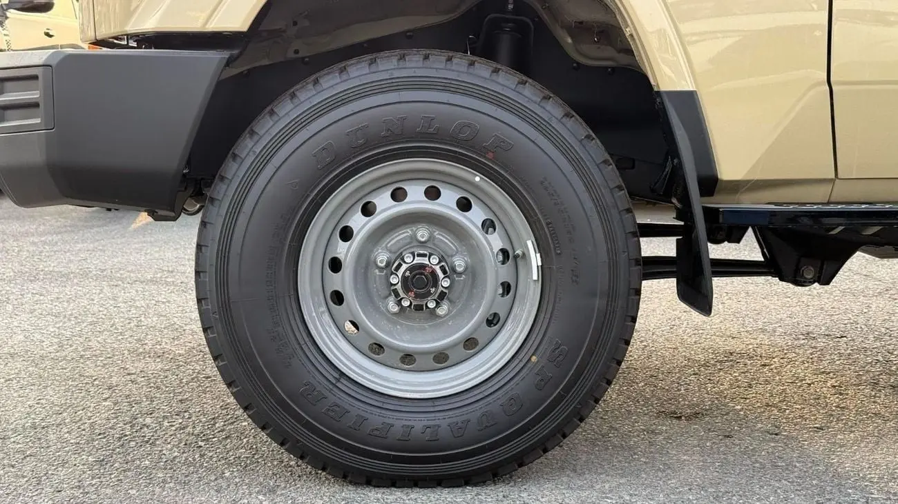 Toyota Land Cruiser 70 2025 4L