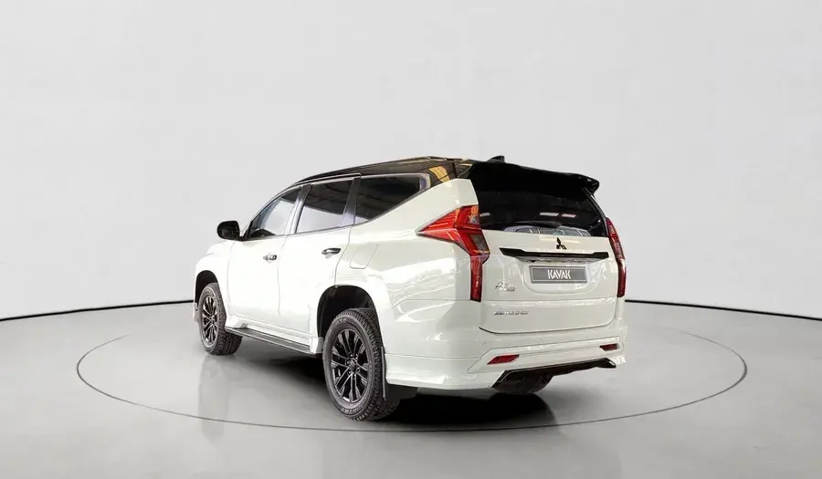 Mitsubishi Montero 2023