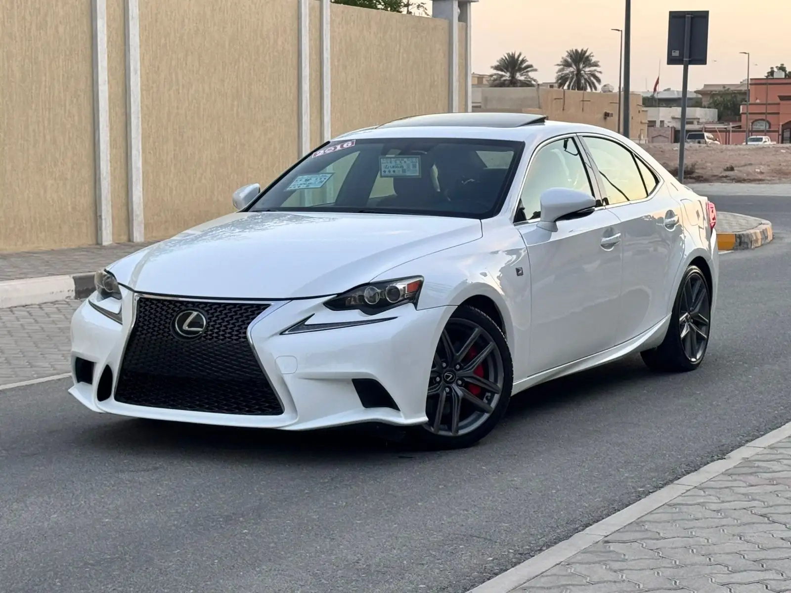 Lexus IS 2016