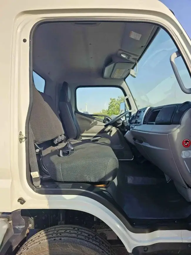 Mitsubishi Canter 2024 3.8L