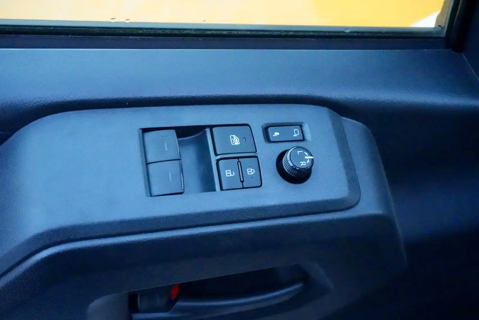 Hiace Bus 2026
