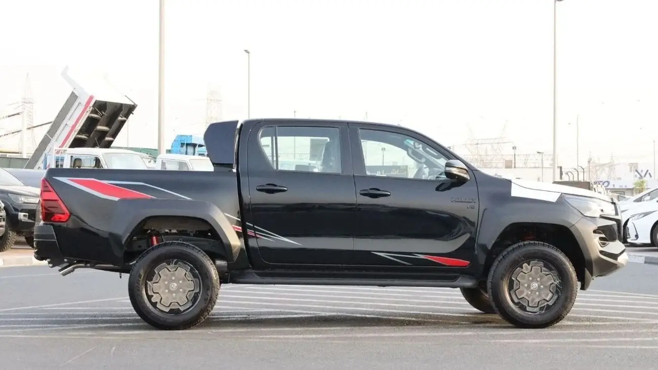 تويوتا هيلوكس 2025 4L