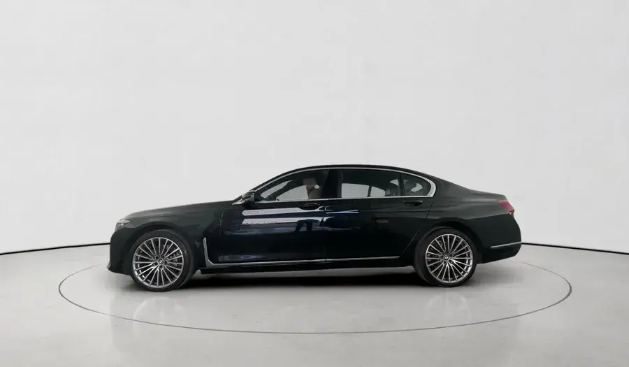 BMW 7 Series 2022 2L