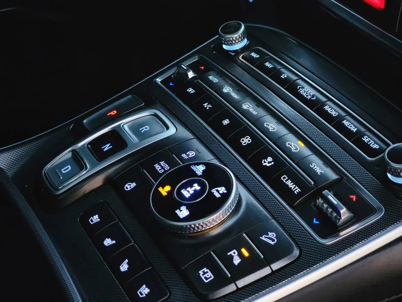 لكزس LX 2018 undefinedL