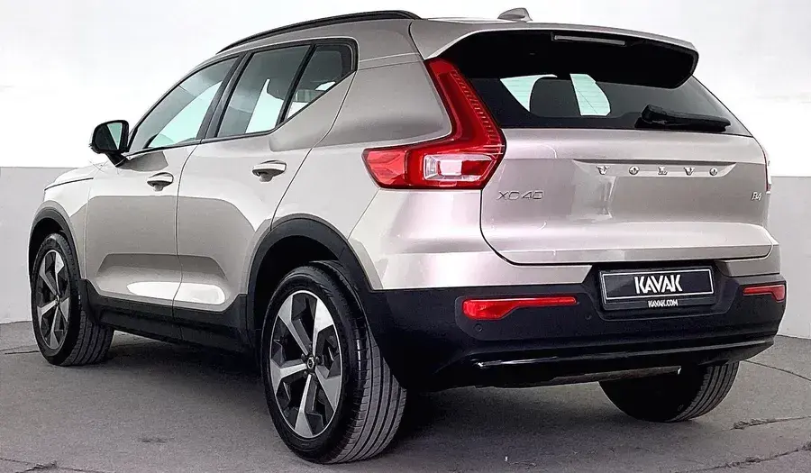 Volvo XC40 2023
