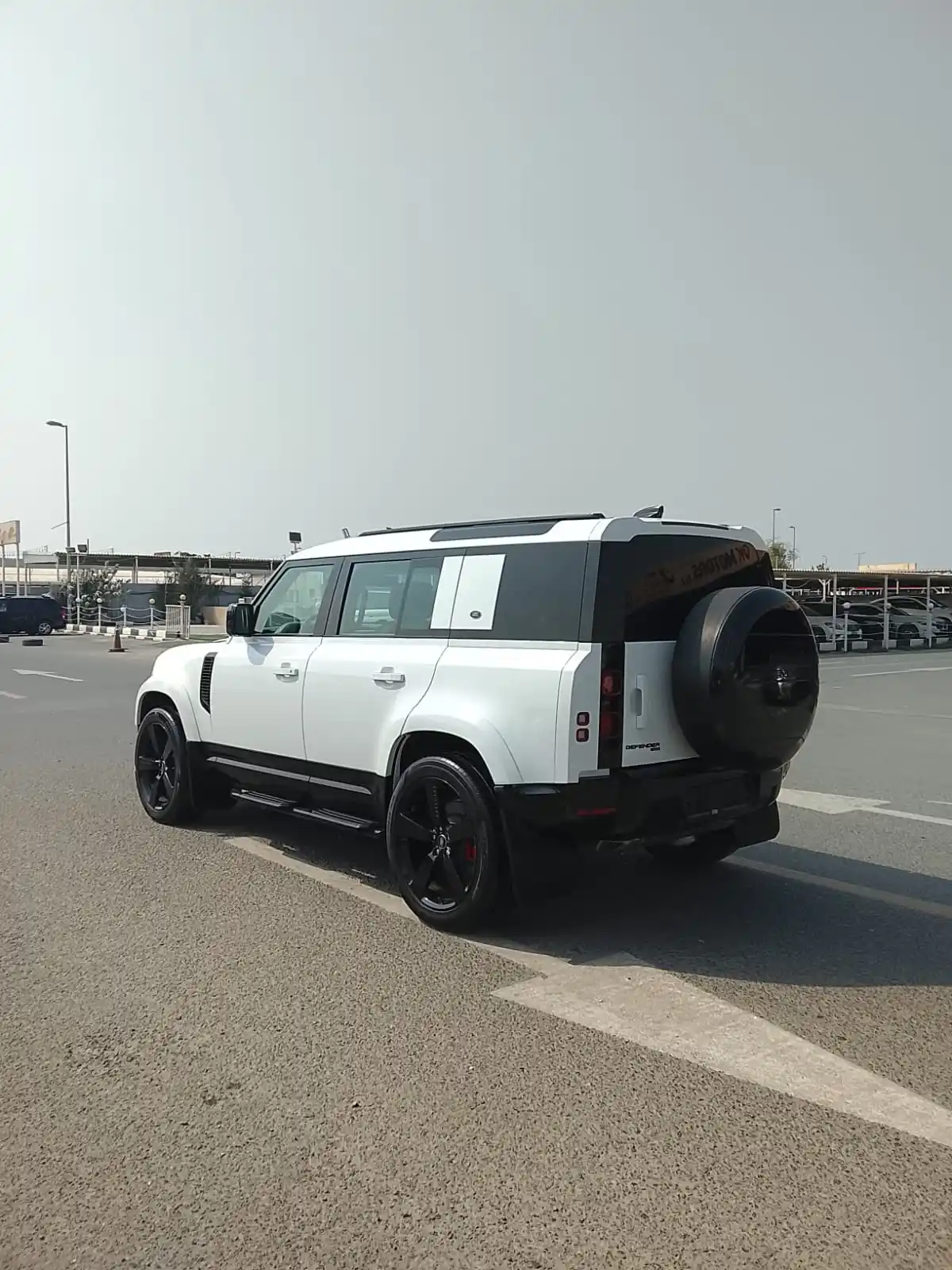 Land Rover Defender 2021 3L