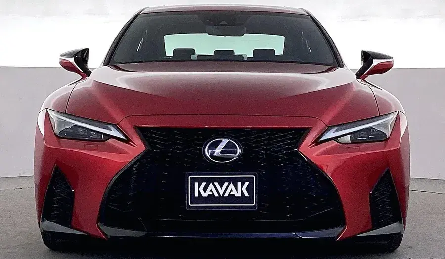 Lexus IS 2023