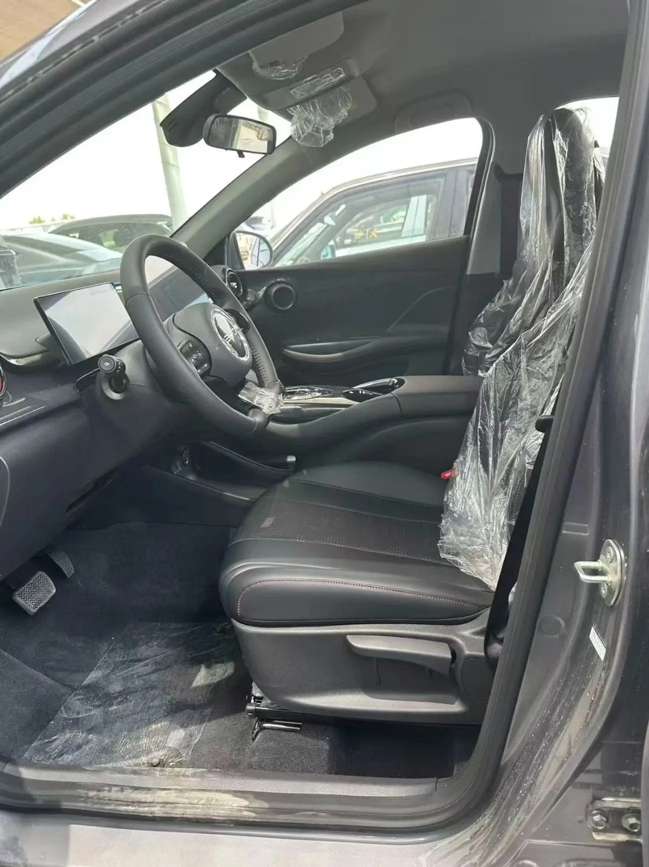 BYD E2 2025 undefinedL