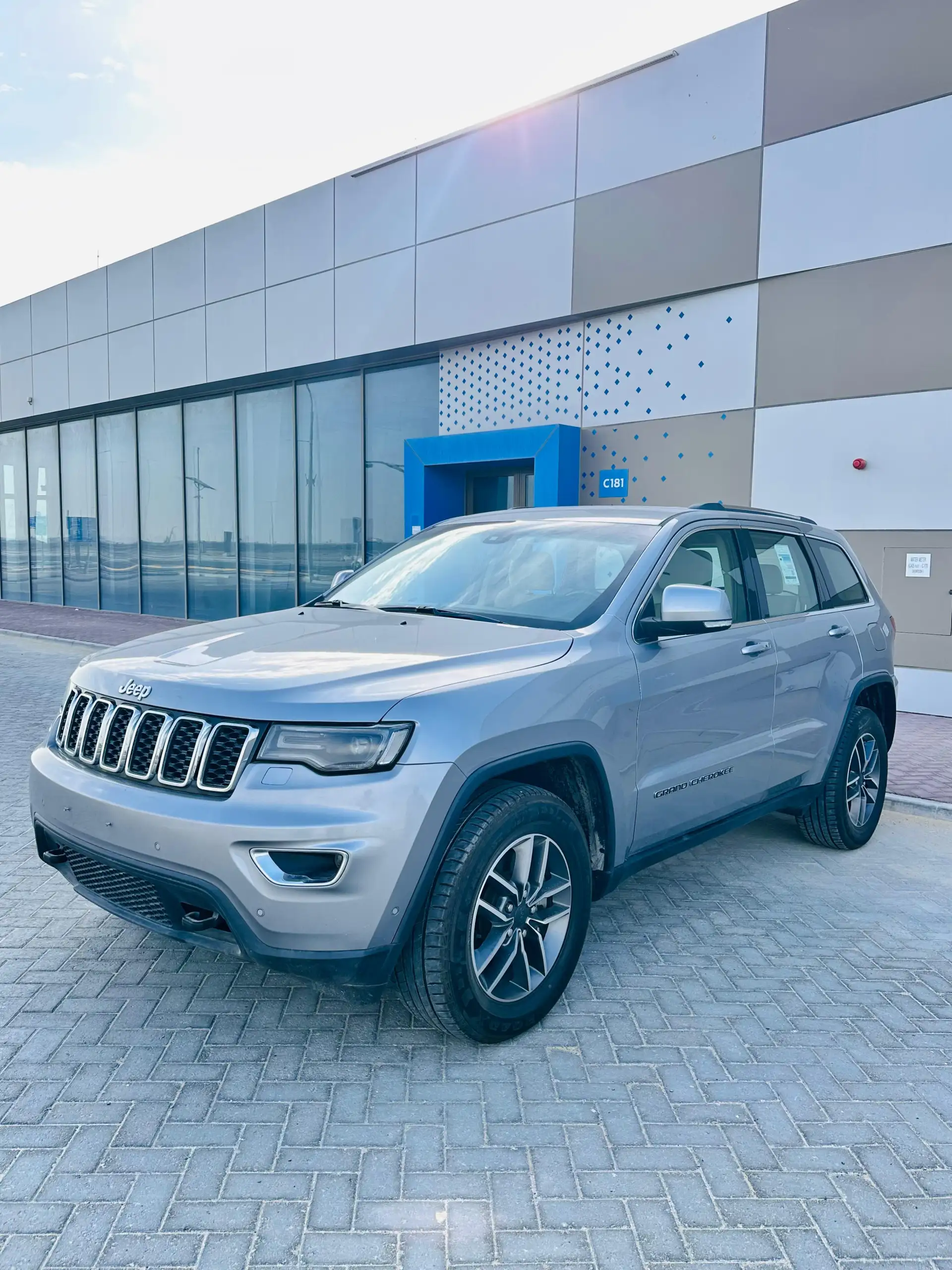 جيب جراند شيروكي 2021 3.6L