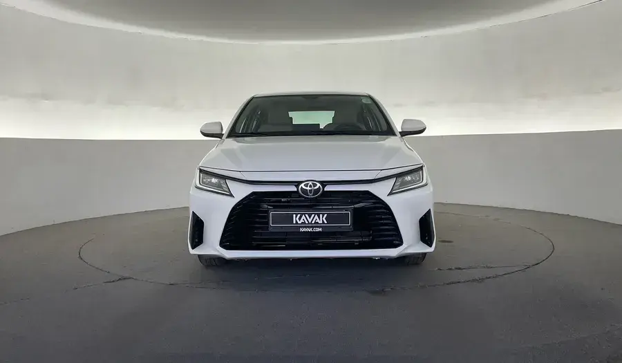 تويوتا يارس سيدان 2023 1.3L