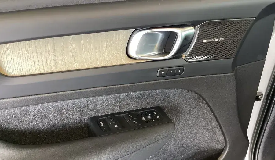 Volvo XC40 2023 2L