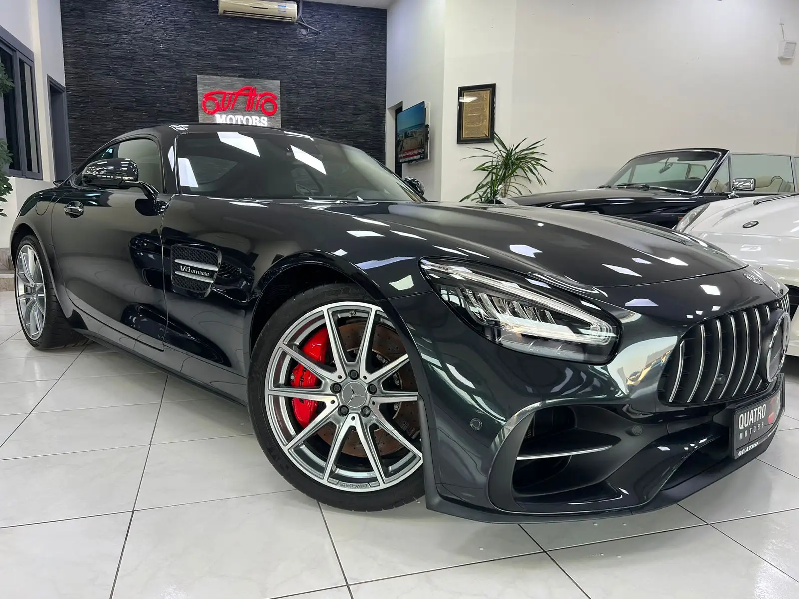 Mercedes Benz AMG GT 2020 4L