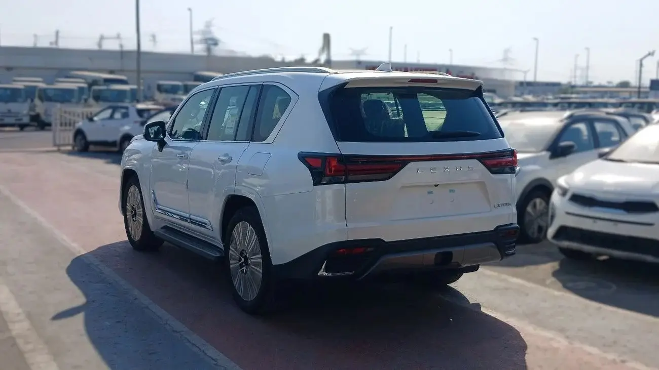 لكزس LX 2025 3.5L