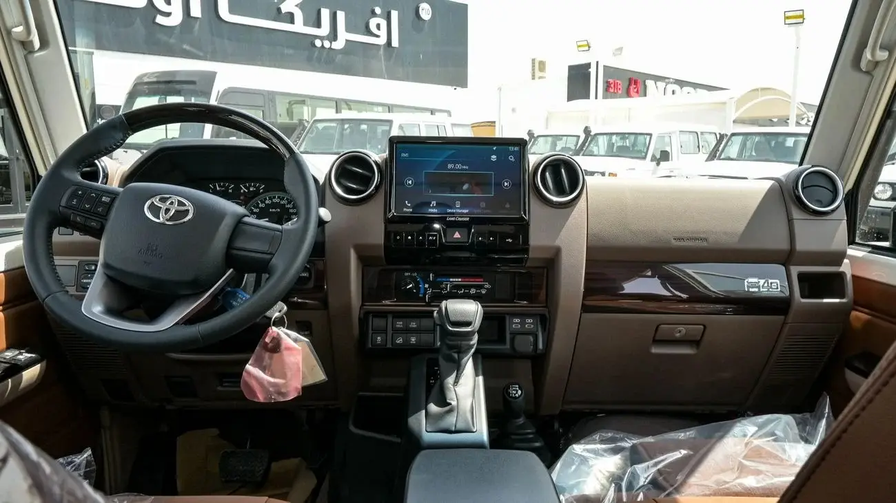 Toyota Land Cruiser 70 2025 4L