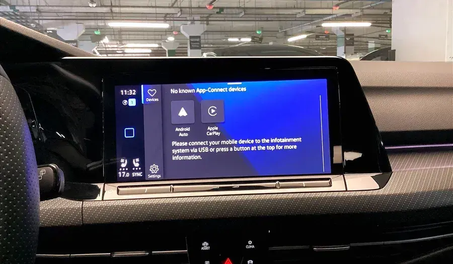 فولكس واجن جولف ار 2024