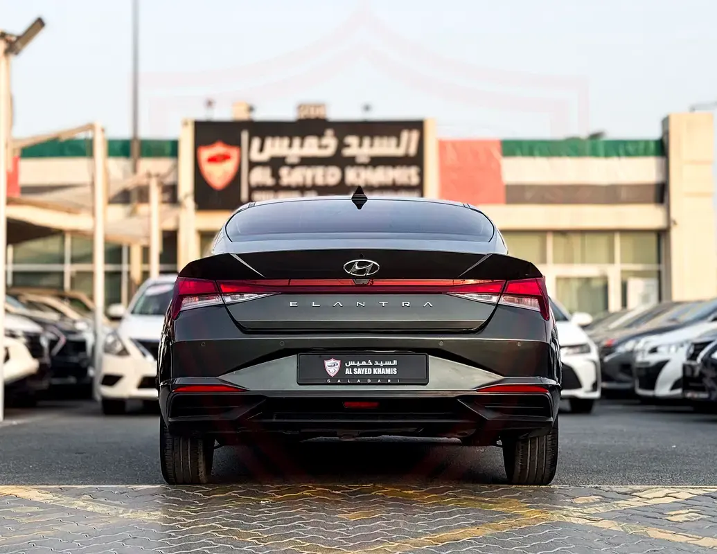 Hyundai Elantra 2023