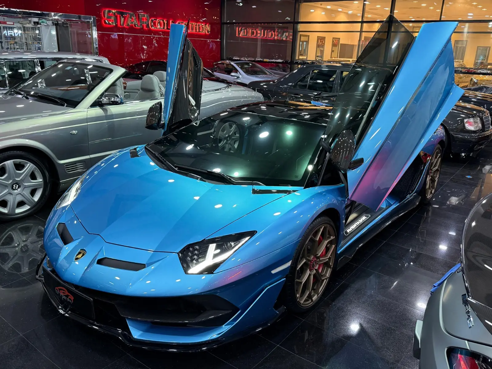 لامبورجيني افنتادور 2021