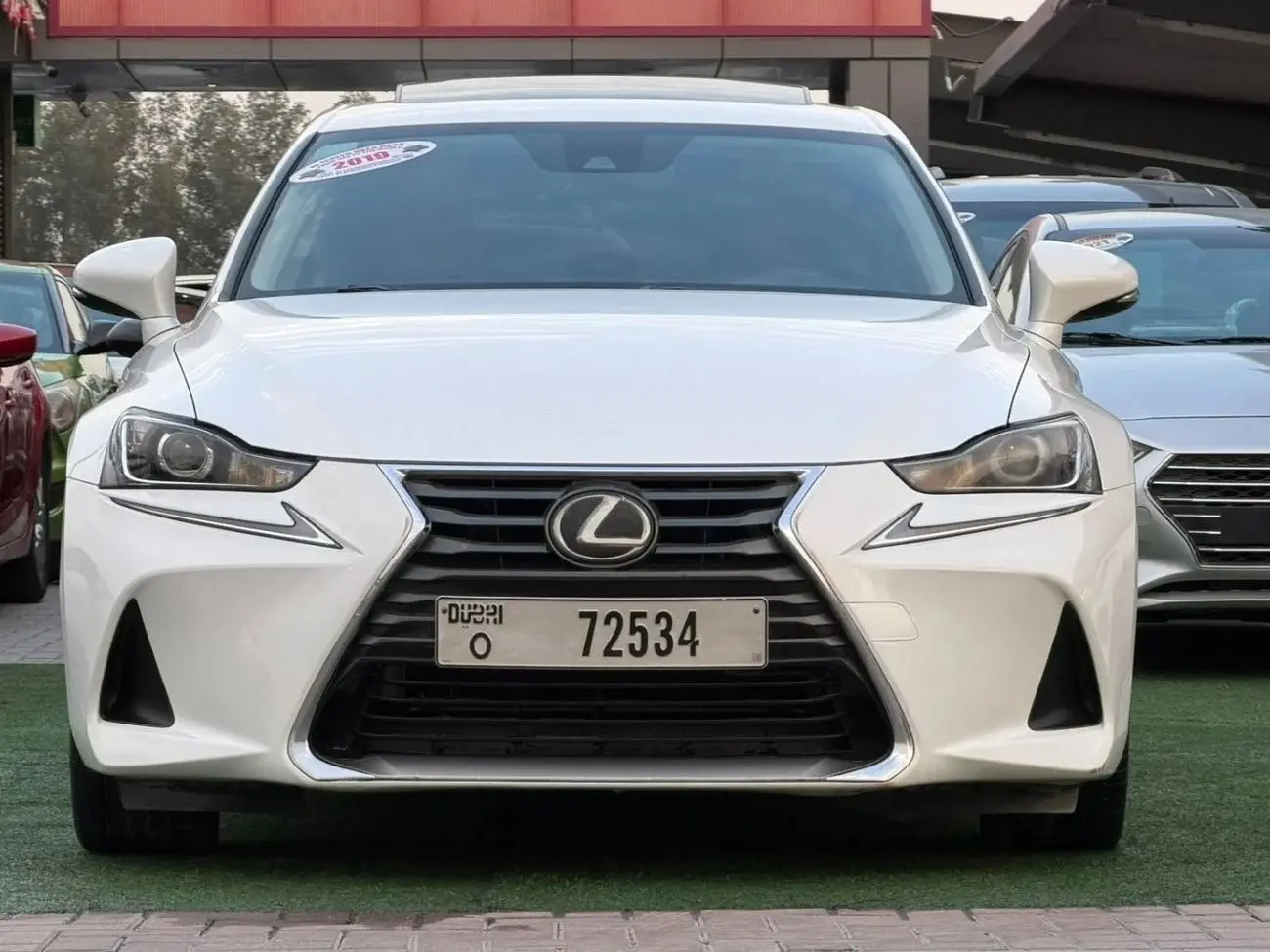 Lexus IS 2019
