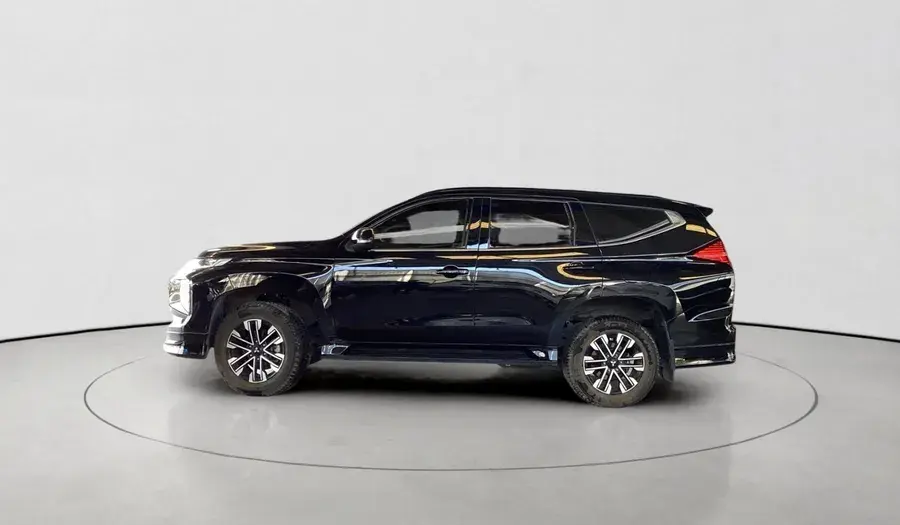 Mitsubishi Montero 2023