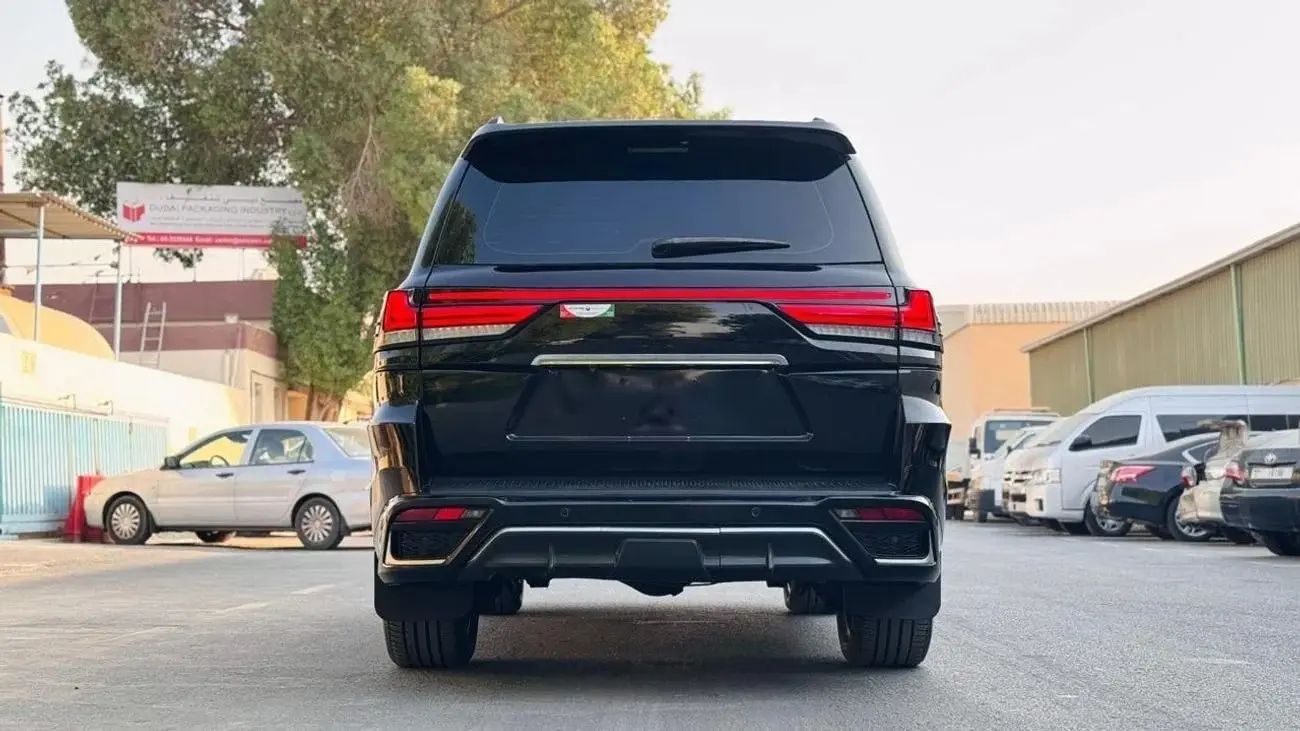 لكزس LX 2025 5.7L