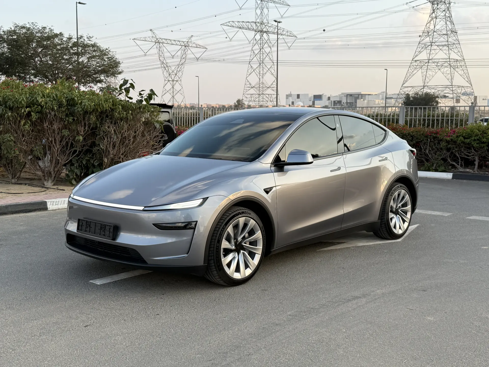 Tesla Model Y 2025 undefinedL
