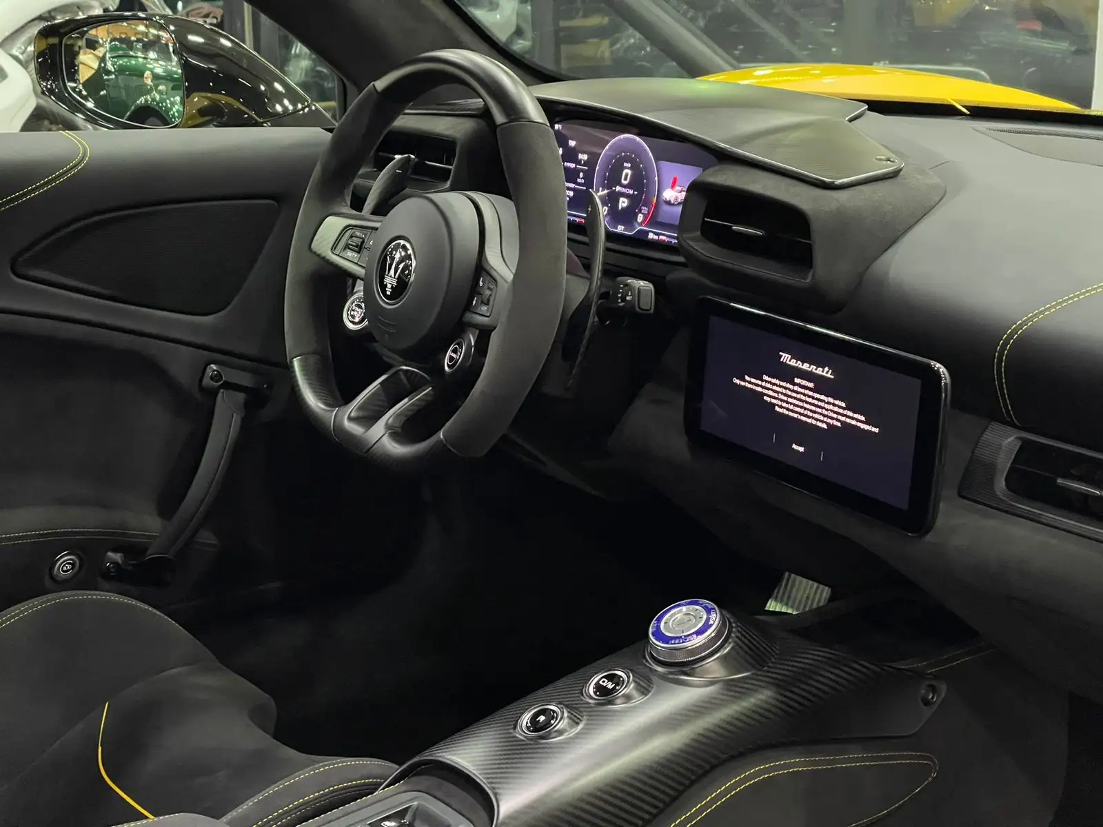 مازيراتي MC20 2022