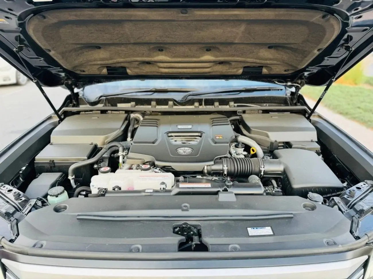 Toyota Land Cruiser 2024 3.3L