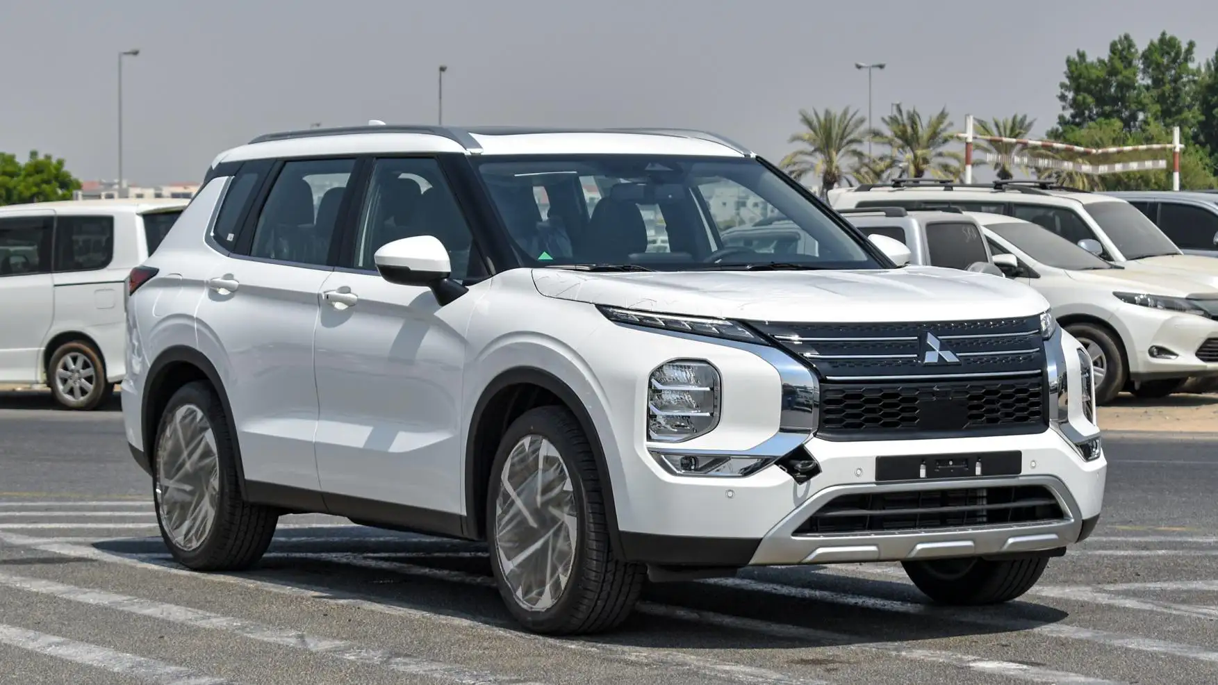 Mitsubishi Outlander 2025 2.5L