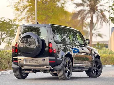 Land Rover Defender 2025